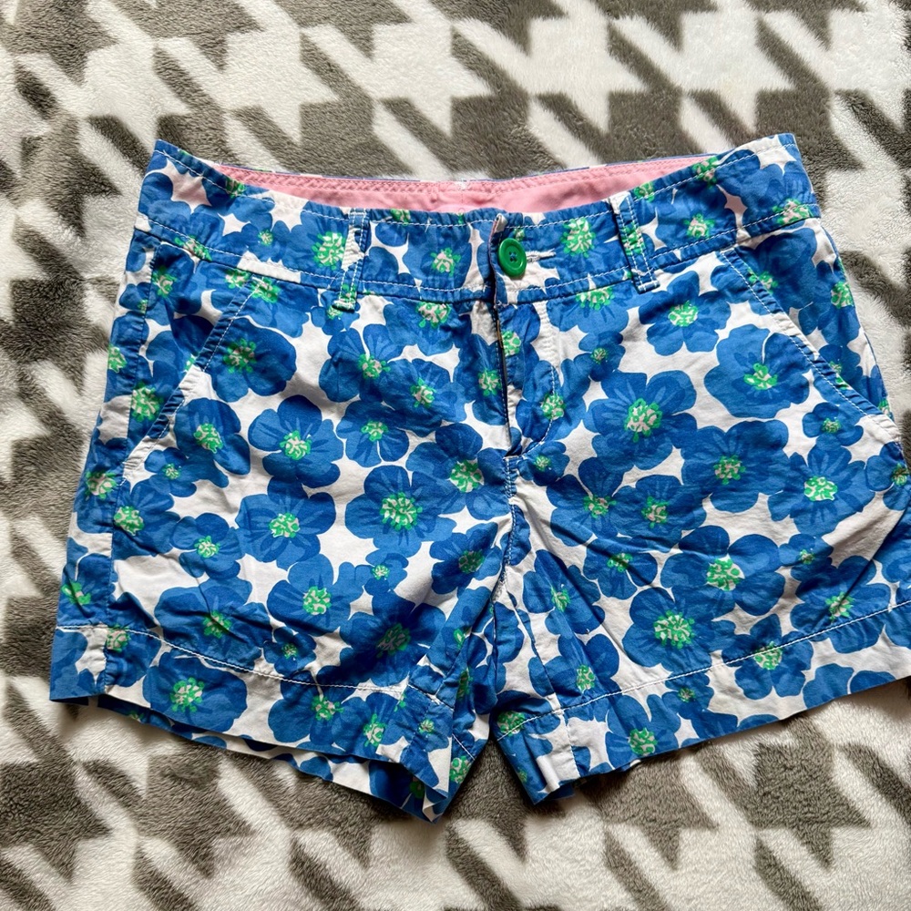 Lilly Pulitzer Floral Blue and White Women's Shorts size 0